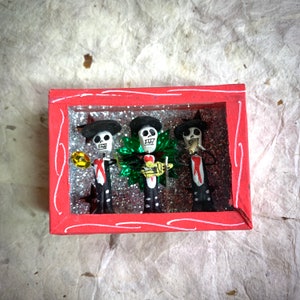 Day of dead mexican niche: Mariachis, Mexican shadow box,  altar decoration, skull puppet scene, Mexican day of the dead ornament