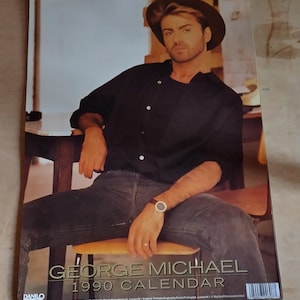 Calendario oficial de George Michael Danilo de 1990, objeto de colección musical, icono del cantante británico, página completa, fotos impresionantes.