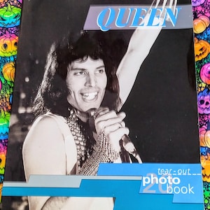 QUEEN　ブライアン・メイ　ロジャー・テイラー　ジョン・ディーコン　直筆サイン John deacon queen - Etsy 日本