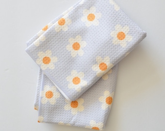 Waffle Knit Towel - Daisy