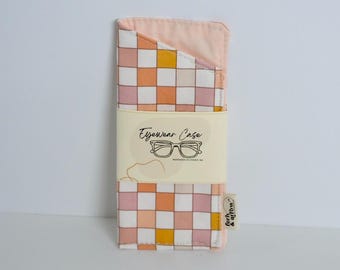 Padded Checkered Sunglasses / Eye Glasses Case
