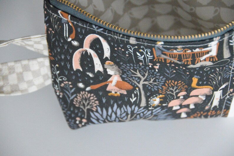 FERNandARROW Cosmetic Bag - Thumbnail 4