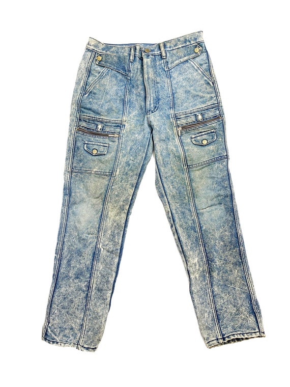 Snow wash store denim