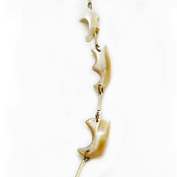 70's Iridescent Shell & Metal Link Necklace - image 2