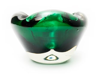 Mid-Century Modern Alfredo Barbini Emerald Green Vetro Sommerso Murano Art Glass Bowl