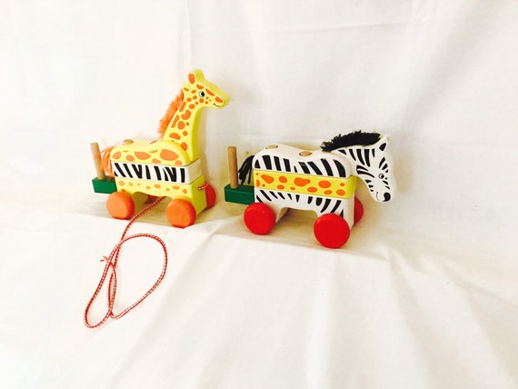 giraffe stacking toy
