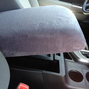 Fits Toyota Sequoia 2007-2019 Faux Fur Sherpa Center Armrest Console Cover T1