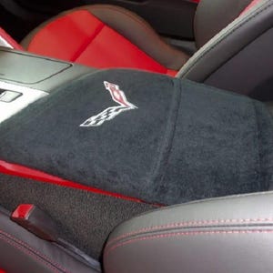Designed to fit Chevy Corvette C7 2014-2019 Officially Licensed Embroidered Center Armrest Console Lid Cover BLACK