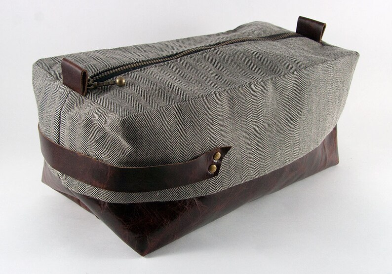 mens toiletry bags for travel