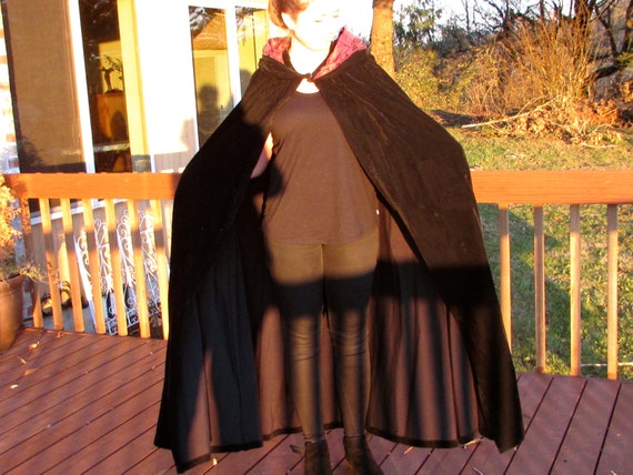 Vintage Black Velveteen Hooded Cape, Halloween Cos