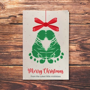 Tarjeta de felicitación con huella de muérdago para Navidad, manualidad, regalo de recuerdo, huella de mano, proyecto de arte para bebé, niño pequeño, preescolar