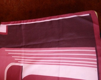 Patricia Paris Silky Pink/Maroon Beautiful 26 x 26 Retro Vintage novelty 80&#39;s Scarf Mint Shape