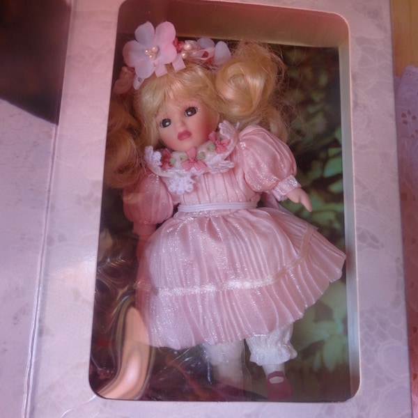 Vintage Marie Osmond Greeting Card Porcelain Doll Mothers Dan 1995