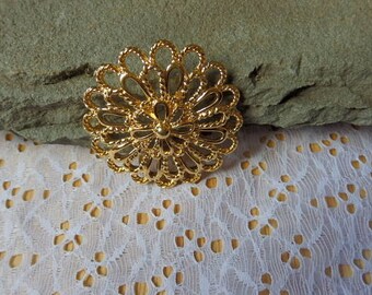 Napier Vintage Brooch/Pin Gold Tone Flower Signed Napier Costume Jewelry Estate Find