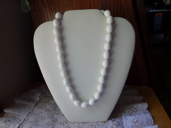 TRIFARI White Beaded Necklace with Unique Clasp C… - image 1