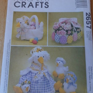 McCall&#39;s Craft Sewing Pattern Ducks Baskets Eggs Uncut Pattern Craft Sewing Pattern #2657 Spring/Summer Craft Sewing Pattern