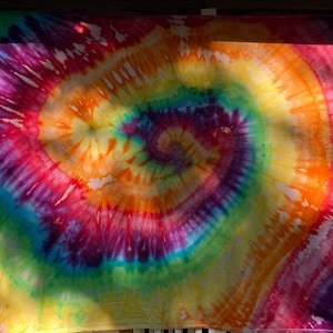 Gobelin Wandbehang Eis gefärbte Regenbogen Spirale voller Größe handgemachte Tie Dye gefärbt und bereit zu versenden