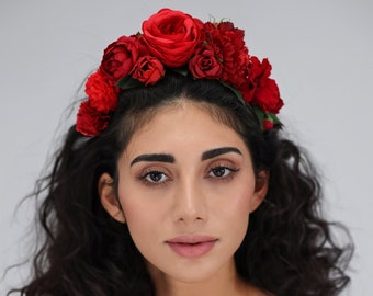 Red flower headband, Frida Khalo floral hairband, red roses head piece, red wedding headdress, mexican headpiece, bachelorette party crown