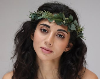 Eucalyptus leaf crown for wedding, natural greenery hair wreath, real flower headband, wild floral hairpiece, green leaves flower girl halo