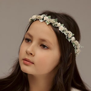 Simple flower crown, first holy communion flower crown, wedding hair wreath, flower girl halo, babies breath headband, teal hair piece