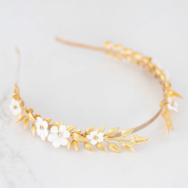 Gold leaf headband, greek flower crown, gold white fascinator, goddess gold headband, dainty leaf wreath, golden headpiece, flower girl halo