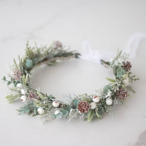 Winter flower crown wedding, christmas hair accessories, winter hair crown, pine cone wedding headpiece, christmas photo prop