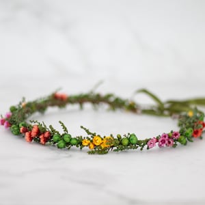Meadow hair wreath with dried flowers, real flower crown for bride, summer wedding headpiece, bohemian hair accessories, flower girl halo