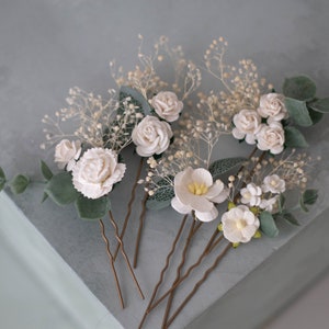 Off white ivory flower pins with eucalyptus leaves, set floral hair pins, flower bobby pins, wedding hair pin, white bridesmaid hair pin