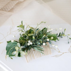 Eucalyptus pearl hair comb, leaf bridal comb, greenery hair comb, hair comb wedding, bridal floral comb, greenery hair clip