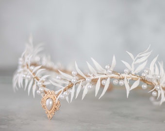 White gold elven crown, elf tiara for bride or bridesmaids, fairy flower crown, white elvish tiara, winter halo, renaissance faire costume