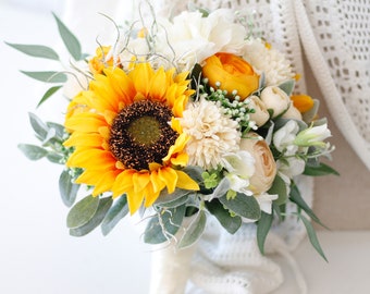 Sunflower bridal bouquet, yellow ivory wedding bouquet, boho bridesmaid bouquets, rustic bridal bouquet, bouquet of sunflowers