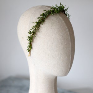 Minimalist leaf headband for wedding, dried leaf crown, preserved floral crown, dainty flower headband, greenery headpiece image 4