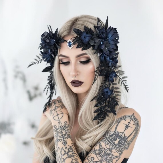 Evil Queen Crown Headband ADULT EVIL QUEEN COSTUME BLACK MINI CROWN HEADBAND GOTHIC  main image 4