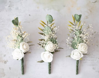 Wedding boutonniere, groom's boutonniere, eucalyptus leaves boutonniere groom, white flower boutonnière men, prom boutonnieres button hole