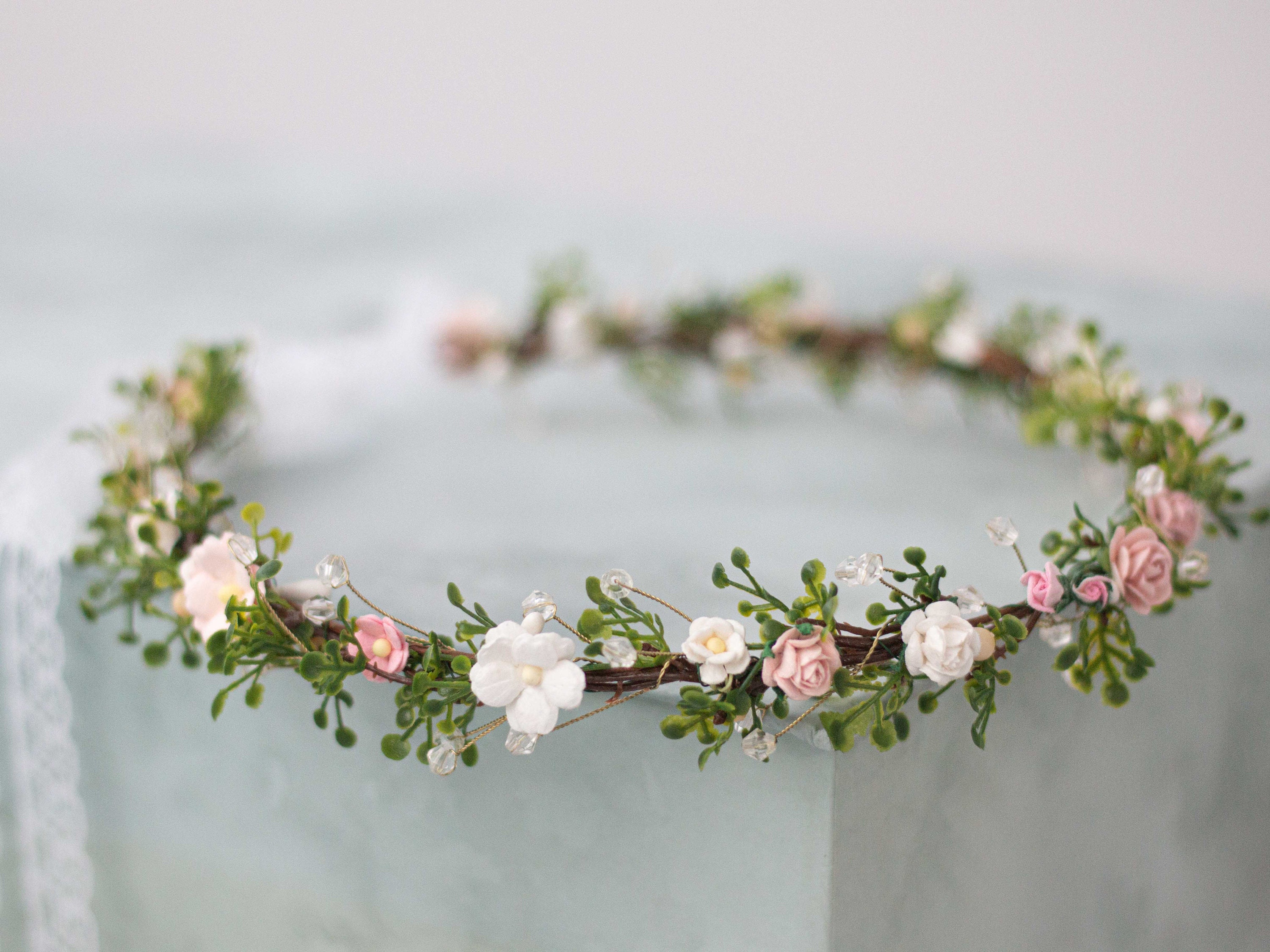 Corona Di Fiori Artificiali Per Capelli - Set 8 Pezzi Regolabili Per Matrimoni E Feste, Multicolore - Foto 10