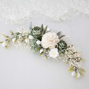 Ivory flower comb wedding, dried flower hair comb, baby&#39;s breath bridal comb, sage green flower comb, rustic floral hair comb