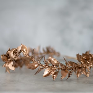 Gold leaf crown, greek flower crown, gold leaves headband, goddess gold headband, gold fern leaf wreath, golden headpiece, flower girl halo image 3