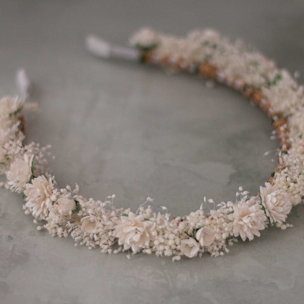 Couronne de fleurs de mariage en feuilles naturelles séchées