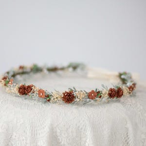 Chocolate brown hair wreath wedding, dainty flower crown, dried baby&#39;s breath headpiece, simple bridal hair band, boho bride flower halo
