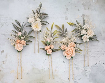 Pale peach flower pins baby's breath, set floral hair pins, off white orange flower bobby pins, wedding hair pin, peach bridesmaid hair pin