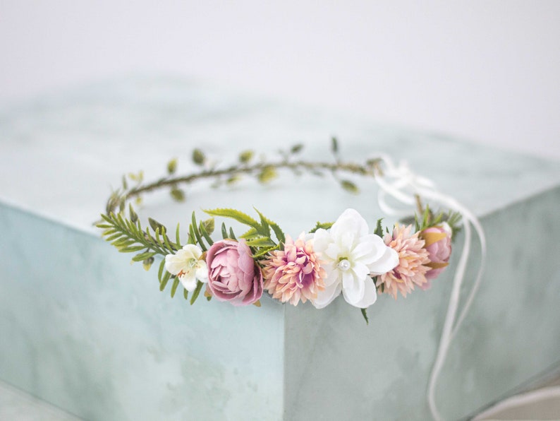 Pale pink white flower sash for wedding dress, flower belt for baby shower, flower belt for pregnancy, flower girl belt or flower crown crown (not belt)