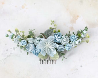 Pale blue flower comb for bride or bridesmaids, eucalyptus bridal comb, flower hair comb, rustic floral headpiece, blue flower hair clip