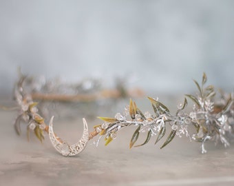 Crescent moon crown, elven headband, white fairy costume, wedding floral hair piece crystal elven circlet, elf headpiece, flower girl halo