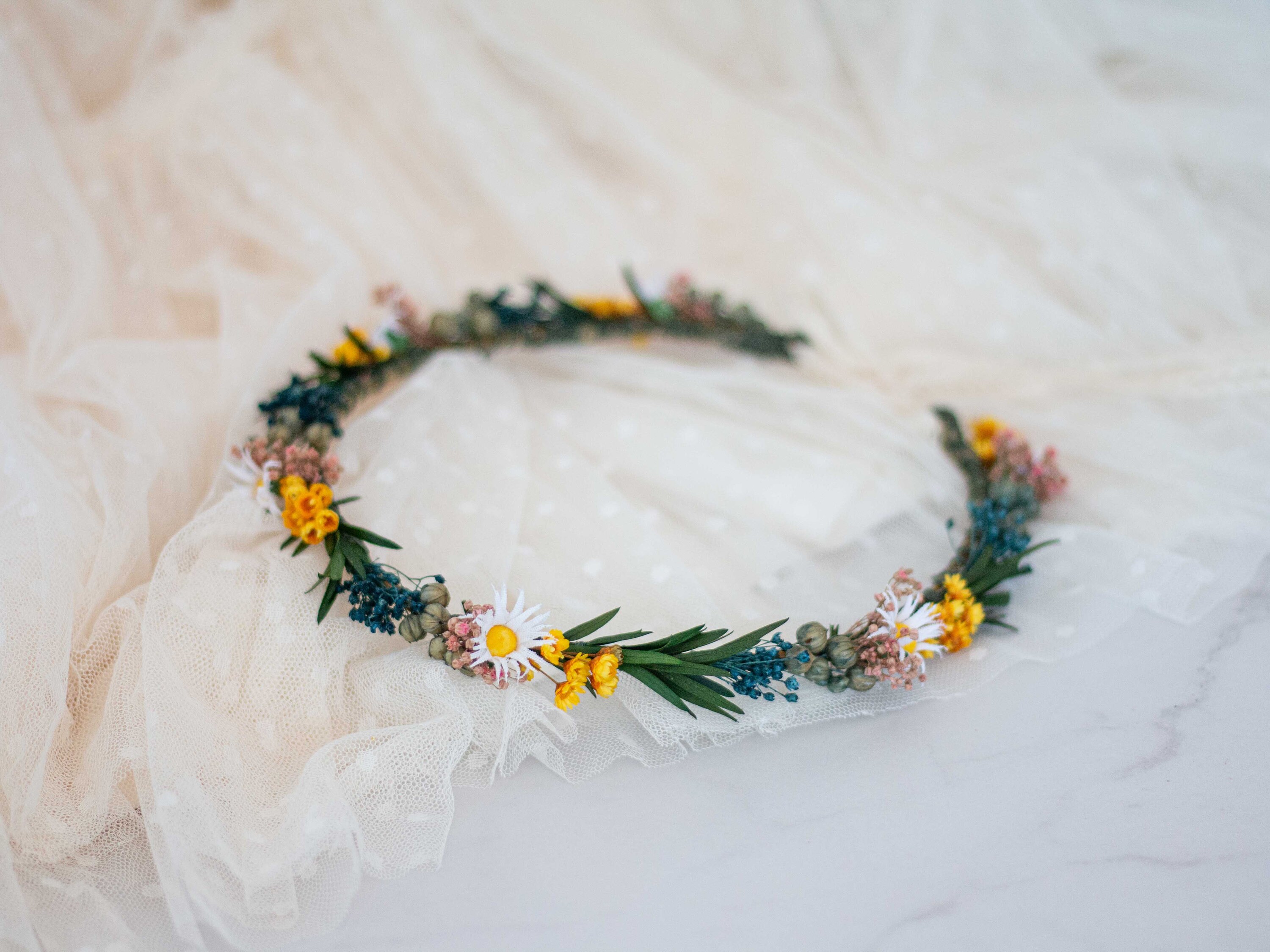 LolaWhiteShop Meadow Floral Crown Wedding, Daisy Flower Crown, Dried Flower Hairpiece, Wildflower Headpiece, Dainty Flower Headband, Flower Girl Halo LolaWhiteShop Meadow Floral Crown Wedding, Daisy Flower Crown, Dried Flower Hairpiece, Wildflower Headpiece, Dainty Flower Headband, Flower Girl Halo