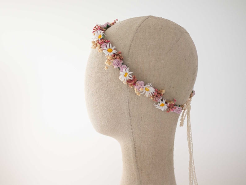 Meadow flower crown, dried flower crown for wedding, purple pink flower halo, preserved floral crown, dainty flower headband, flower girl imagem 4