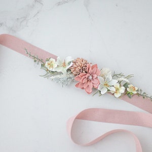 Taillengürtel mit Blumen, Satingürtel für Brautkleid, Gürtel mit Blumen, Babybauch gürtel, Blumengürtel Bild 3