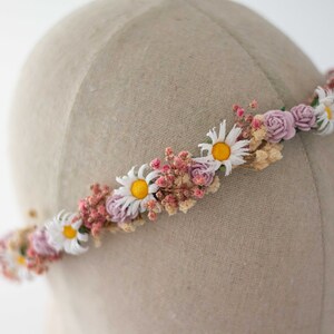 Meadow flower crown, dried flower crown for wedding, purple pink flower halo, preserved floral crown, dainty flower headband, flower girl imagem 6