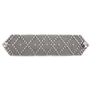 Pulsera de malla hecha a mano de metal líquido SG en plata antigua con forma de diamante de Sergio Gutiérrez Estilo B10-AS