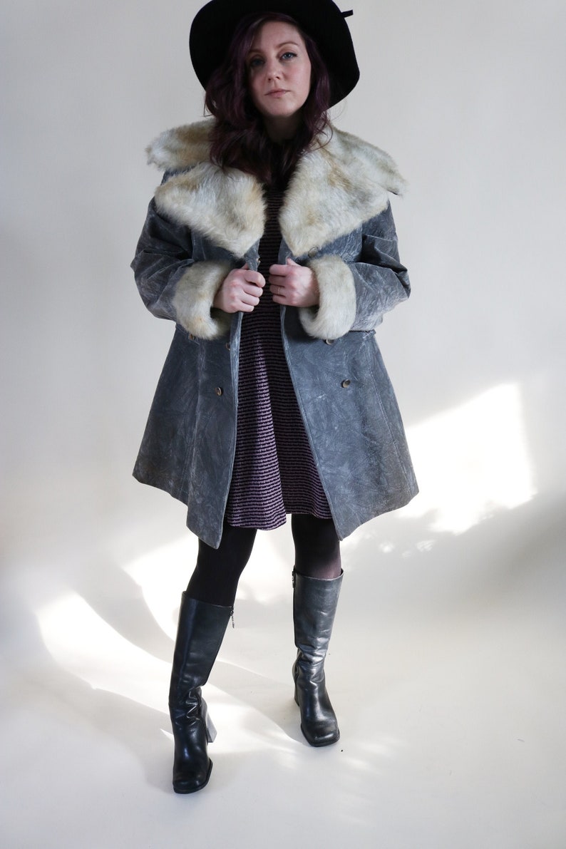 Vintage 70s Gray Crushed Velvet Faux Fur Trim Coat M