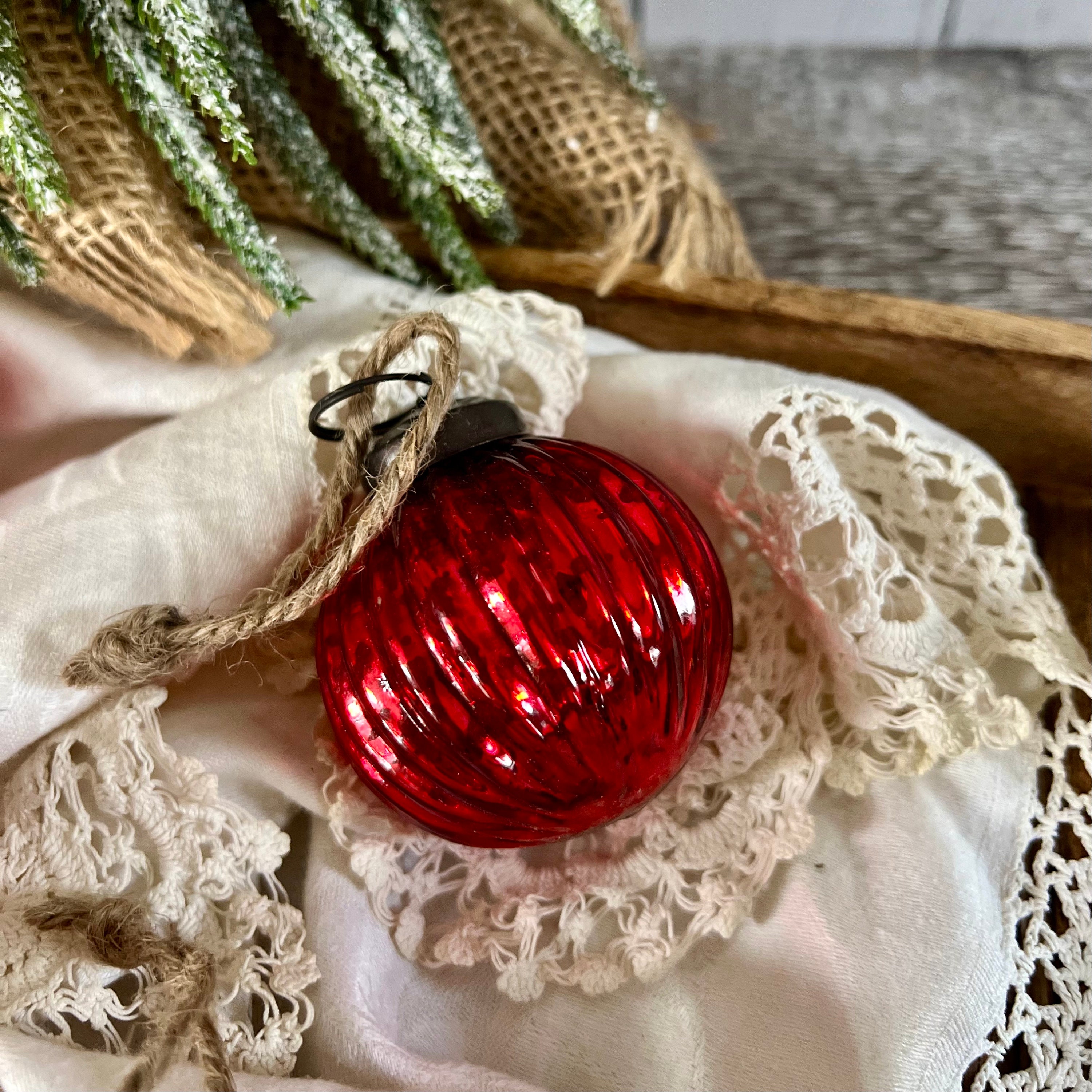 Vintage Mini 1950s Glass Christmas Baubles / Decorations x 24 Boxed – Pineapple Retro